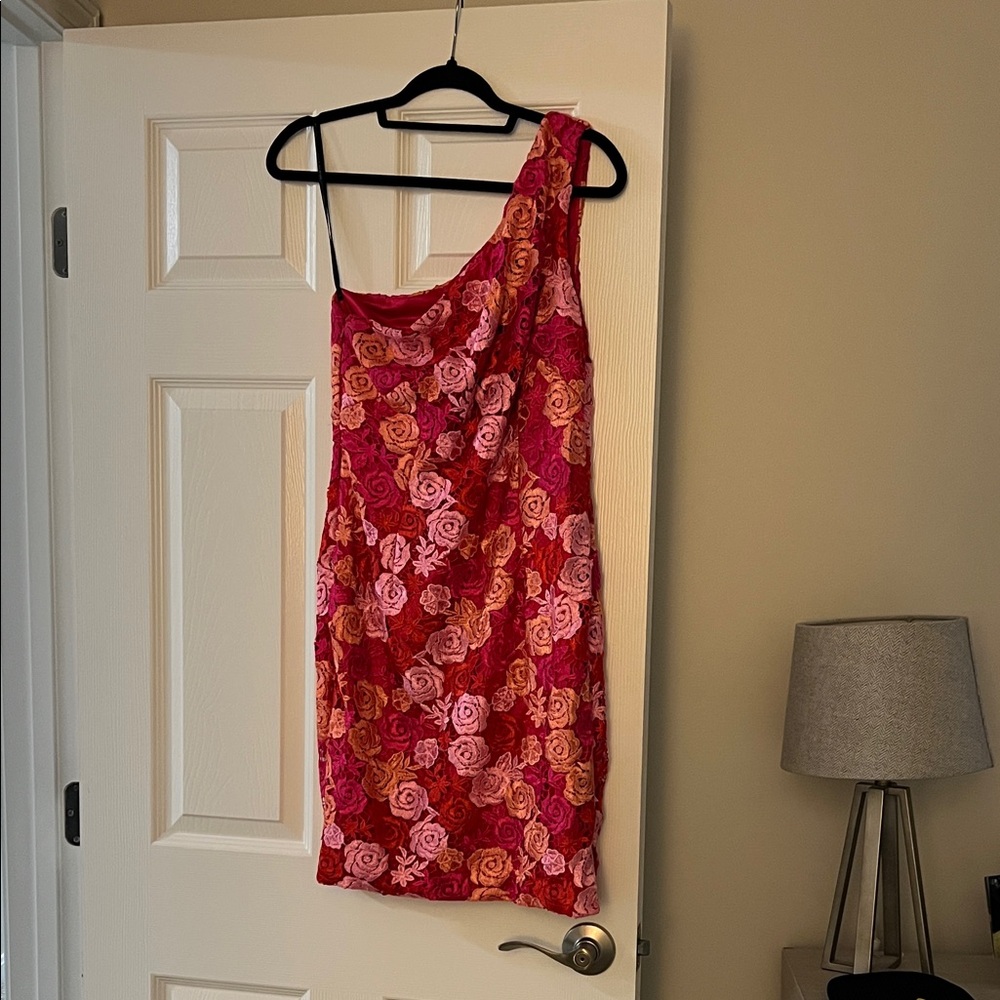 David Meister One-Shoulder Rose-Print Dress in Pink & Red